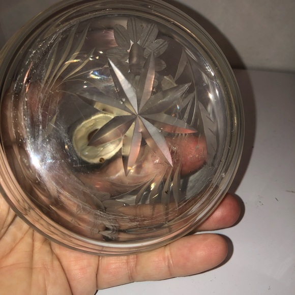 Etched Glass Diffuser with Floral Design - Picture 4 of 7